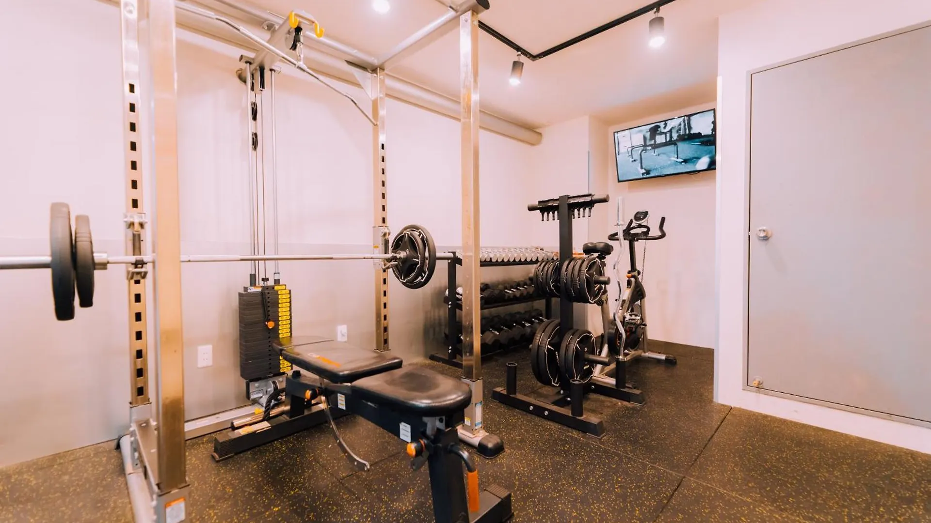 Minimalist Loft Namba Compact Studio With A 24-Hour Gym Ma501 Apartment Osaka